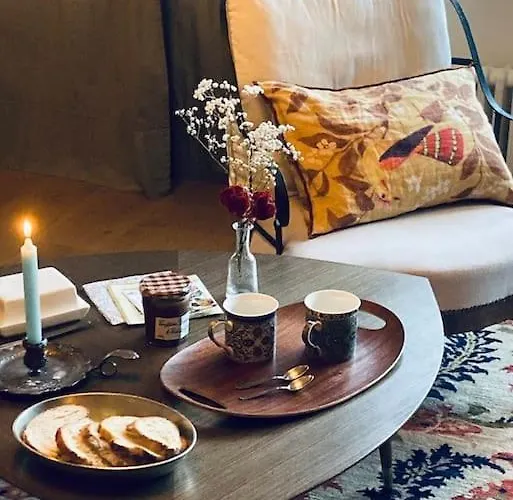 Magnifique Proche Tour Eiffel *